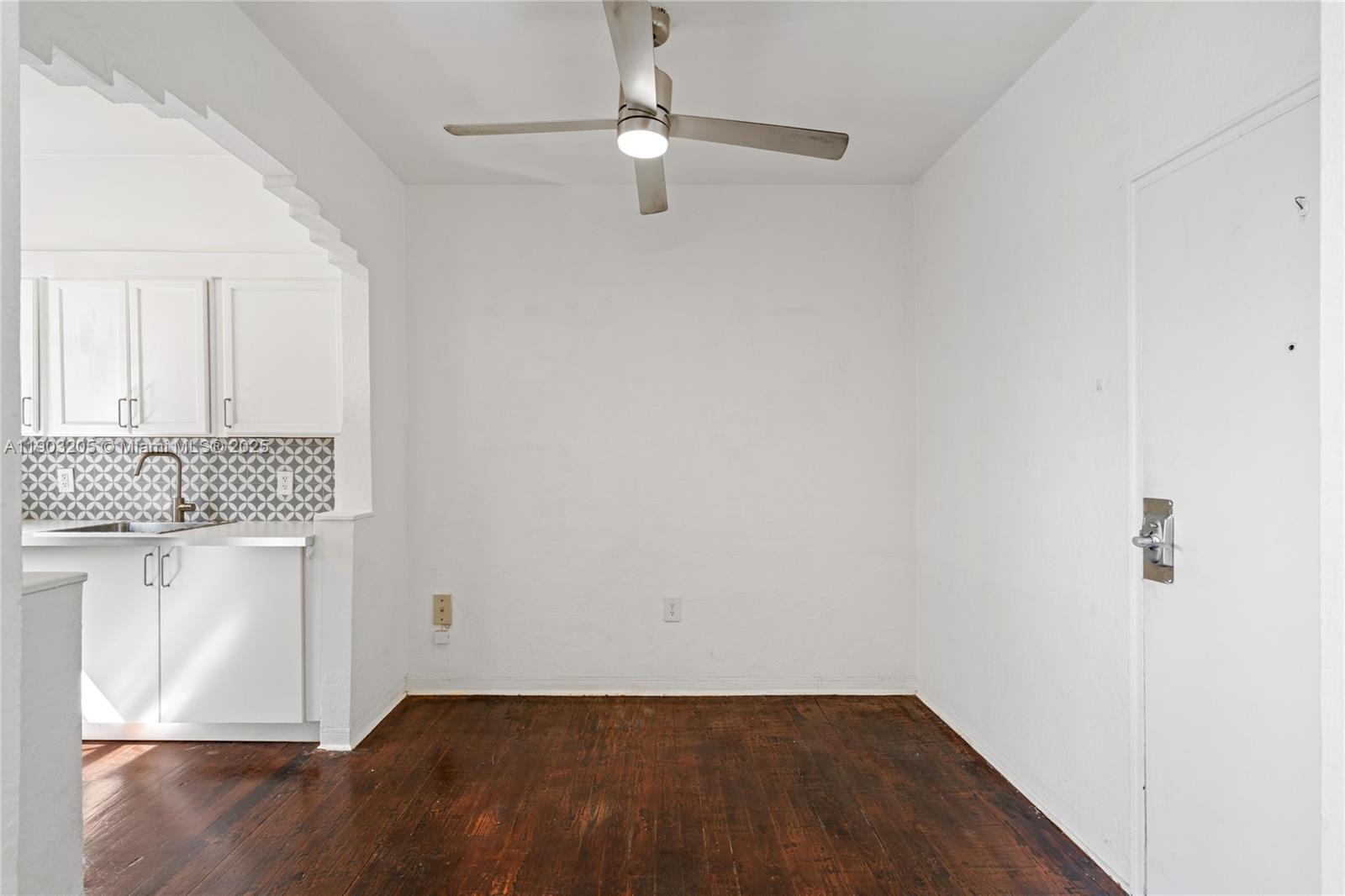 RESIDENCE 1611 CONDO - Residential