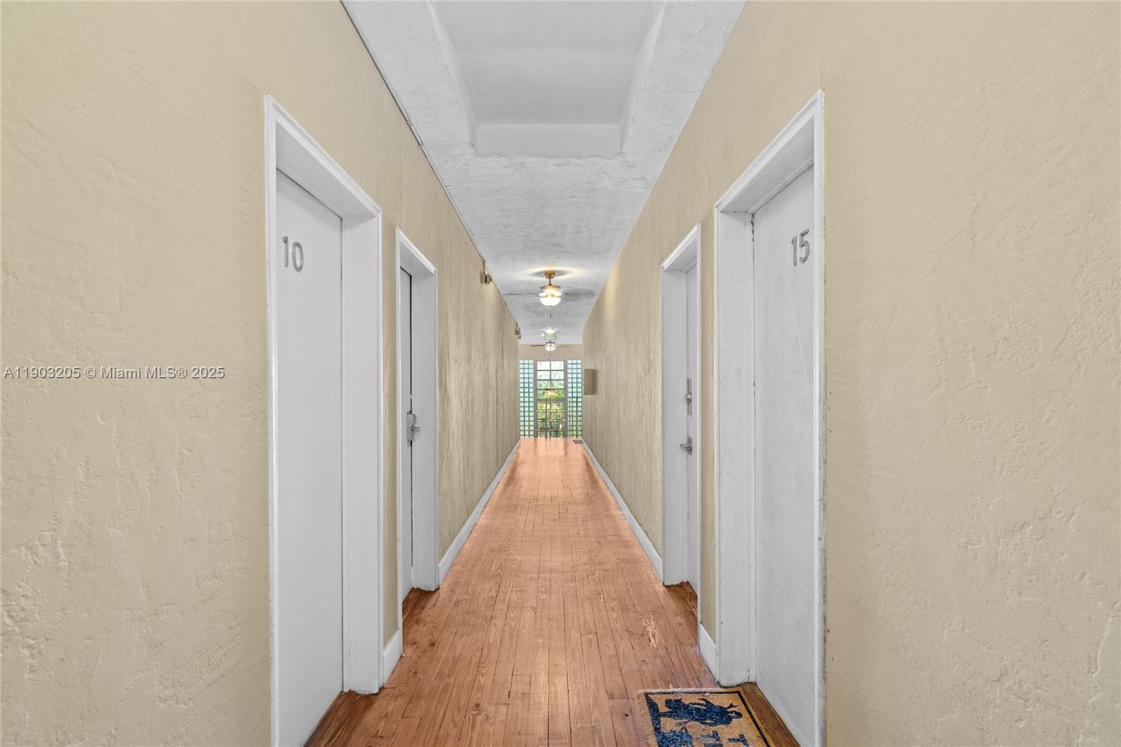 RESIDENCE 1611 CONDO - Residential