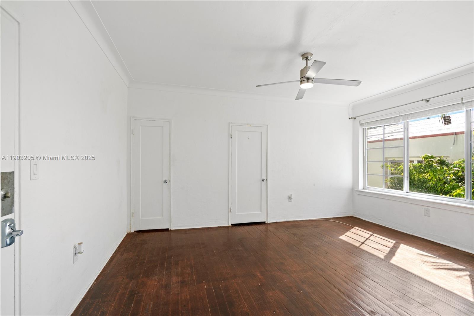 RESIDENCE 1611 CONDO - Residential