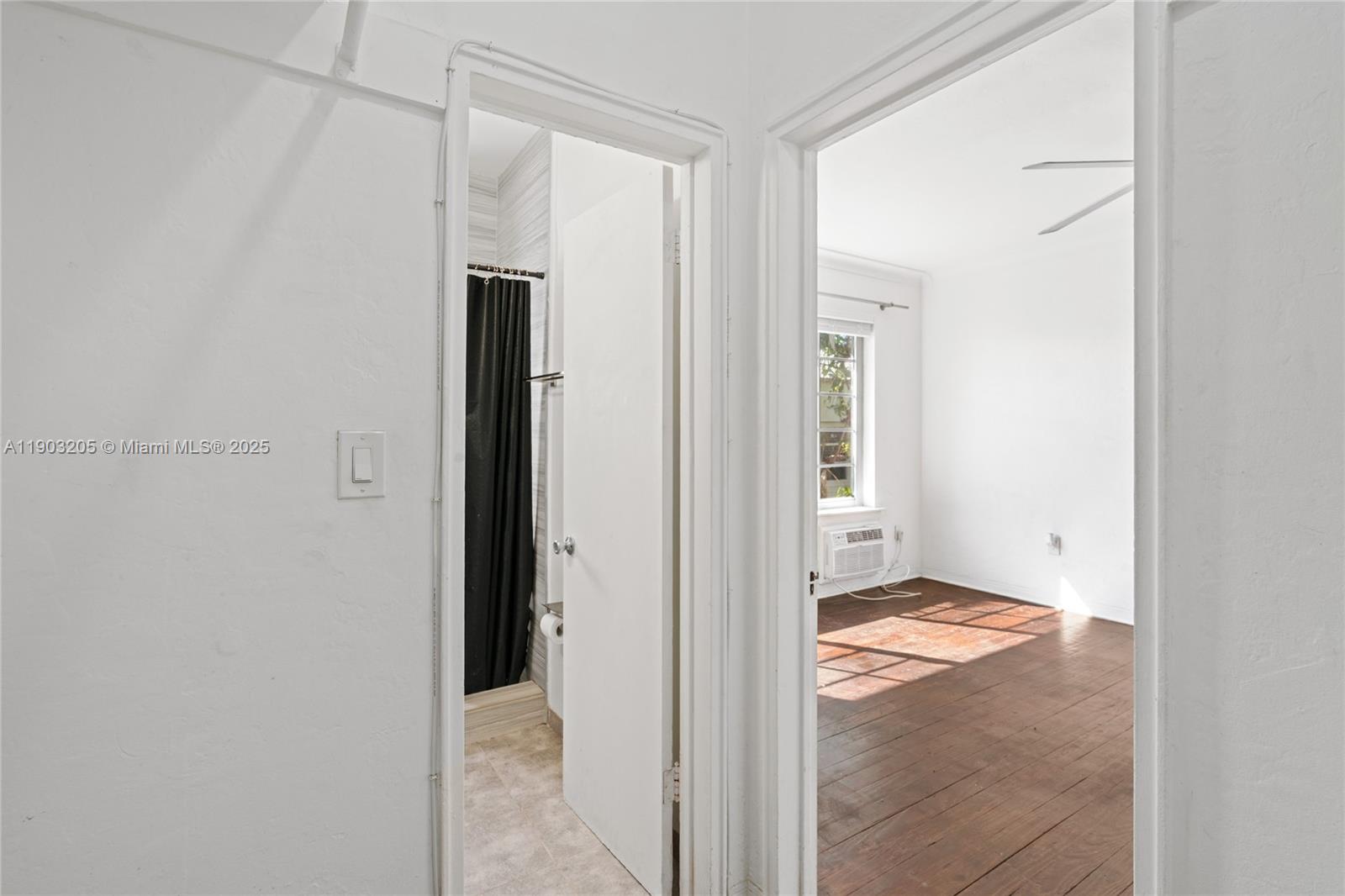 RESIDENCE 1611 CONDO - Residential