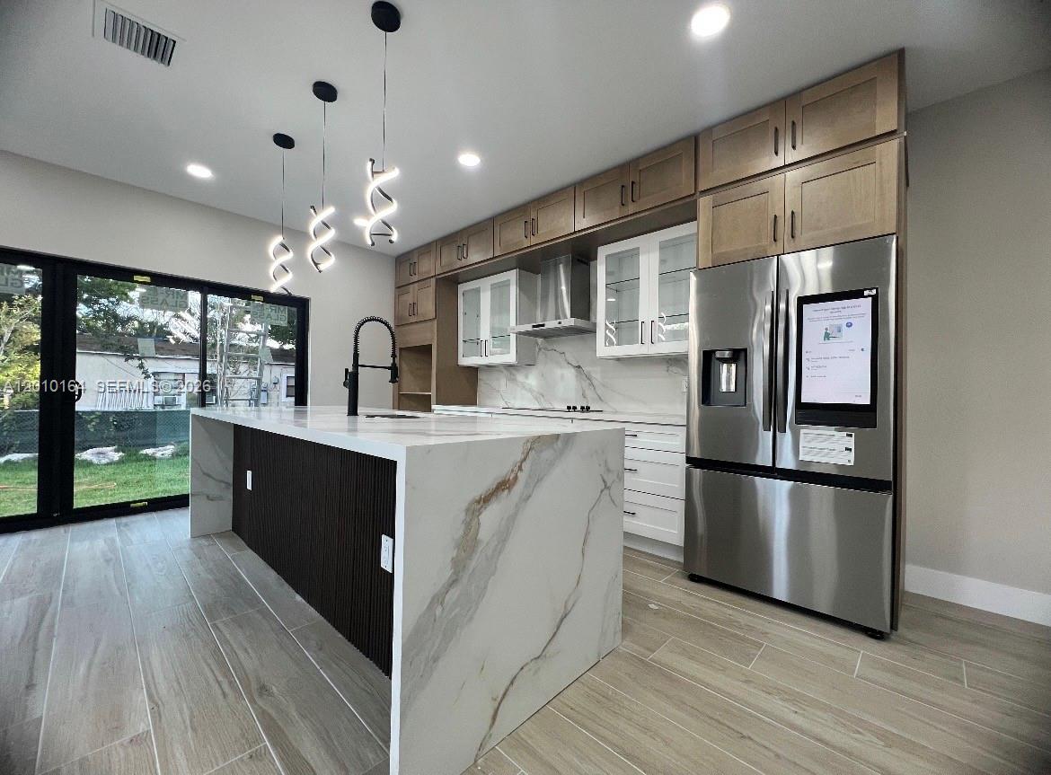 17TH AVE MANOR - Residential