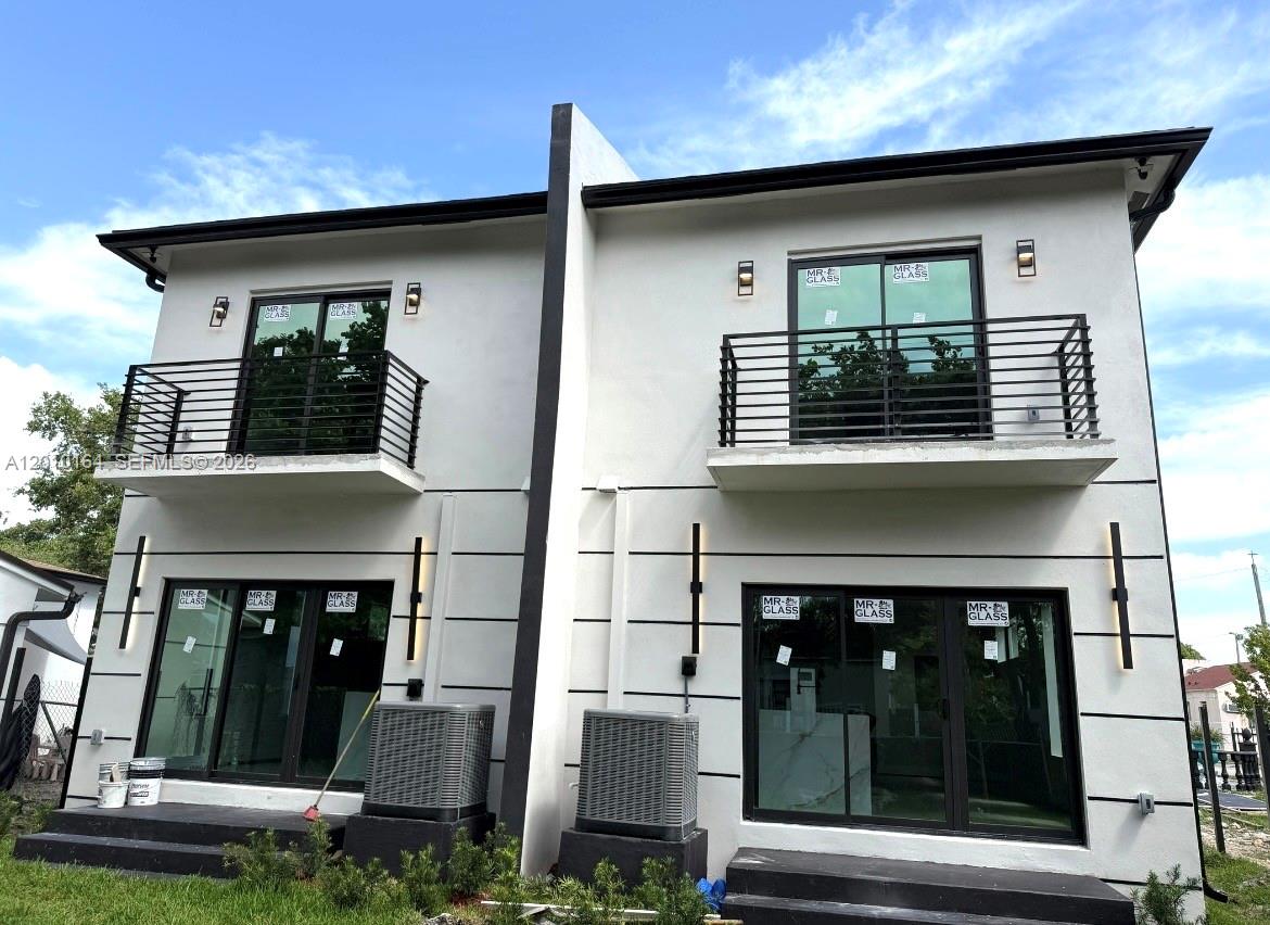 17TH AVE MANOR - Residential