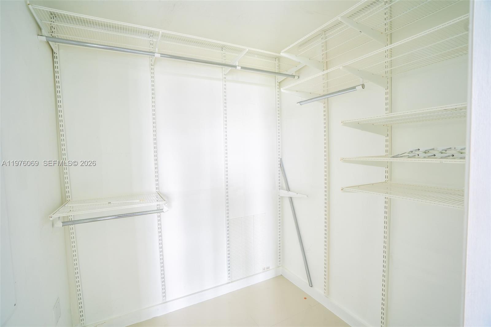 WIND CONDO - Residential Lease