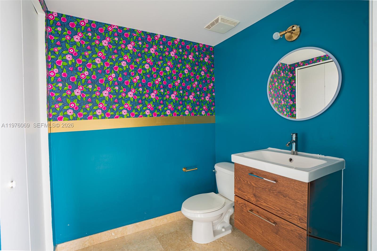 WIND CONDO - Residential Lease