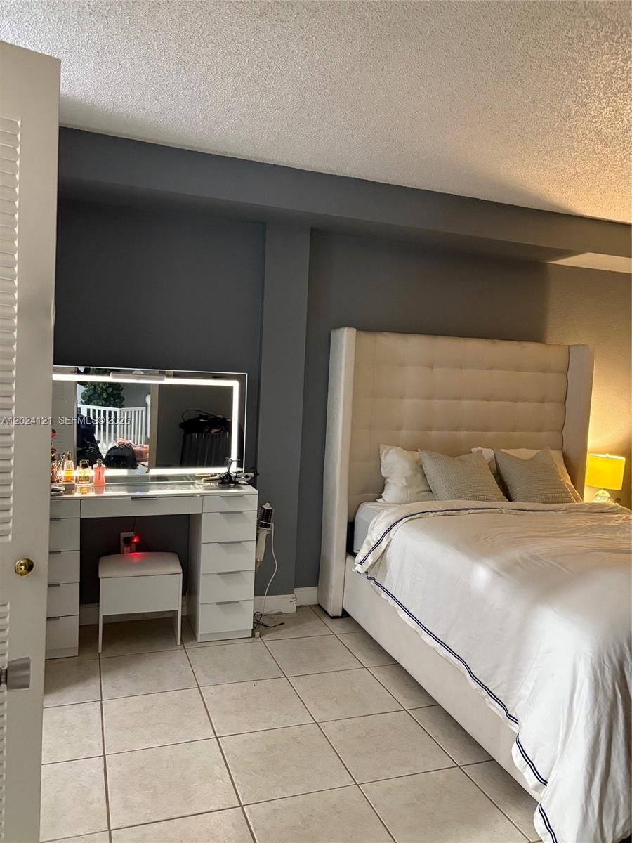 THE BERKELEY CONDO - Residential