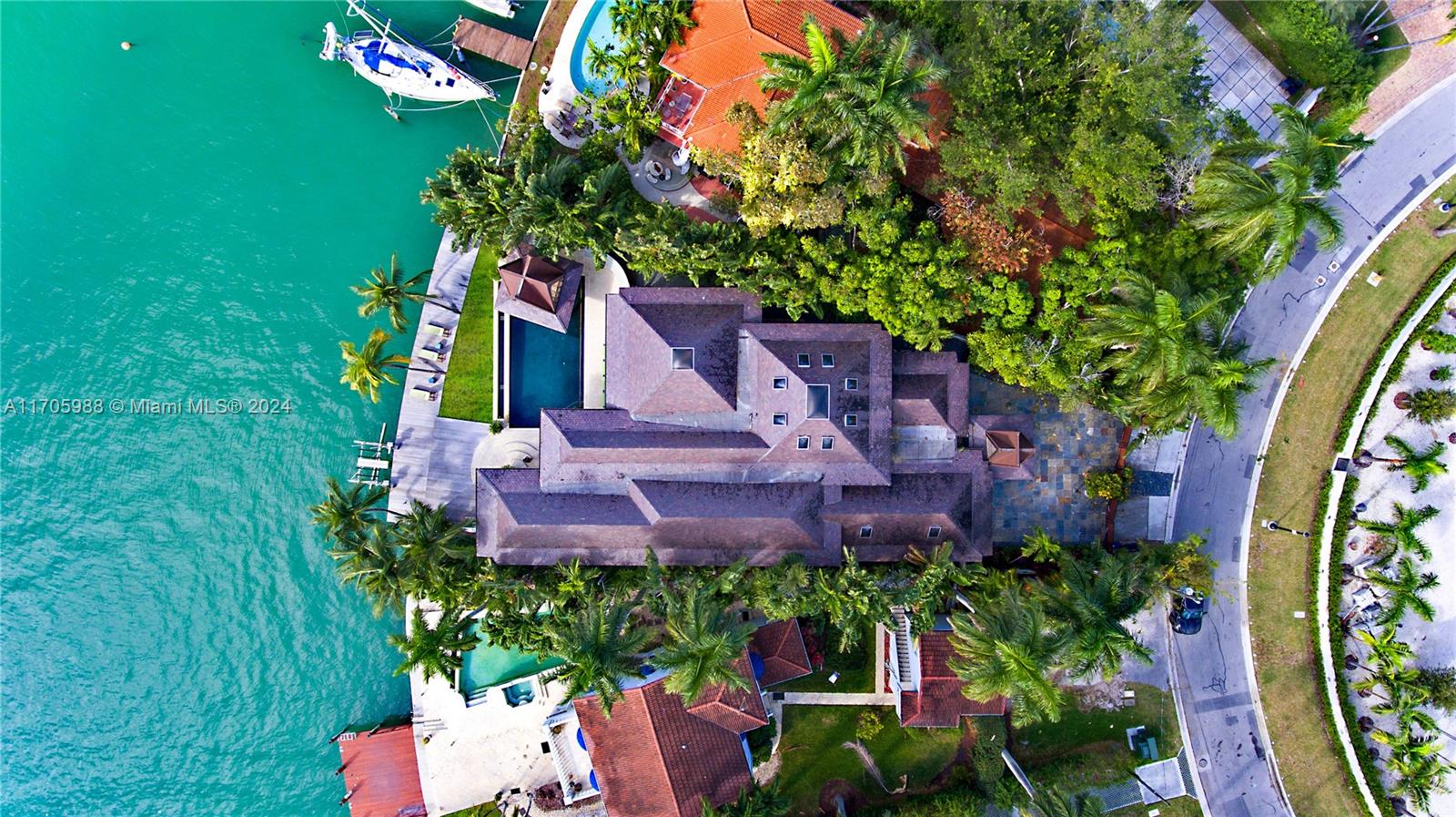 14 W San Marino Dr