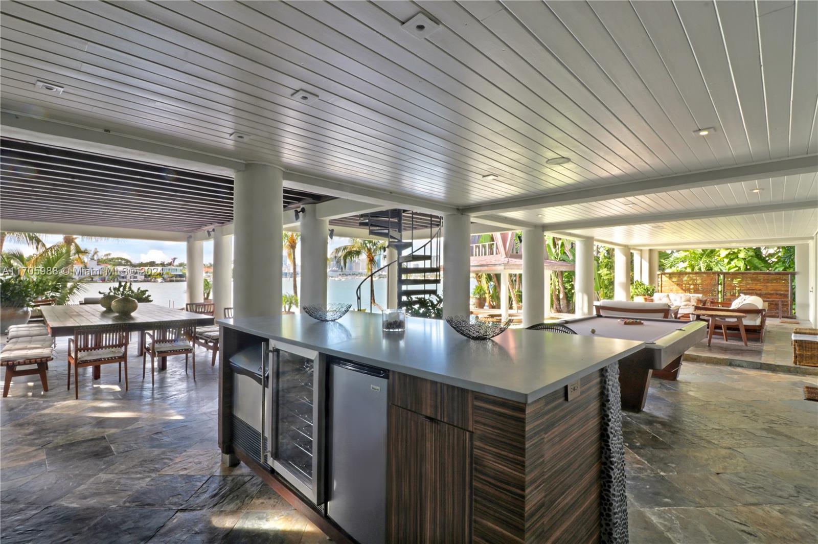 SAN MARINO ISLAND - Residential Lease