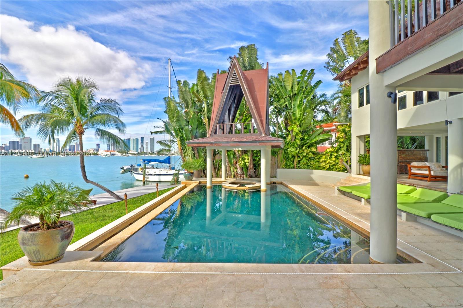 14 W San Marino Dr
