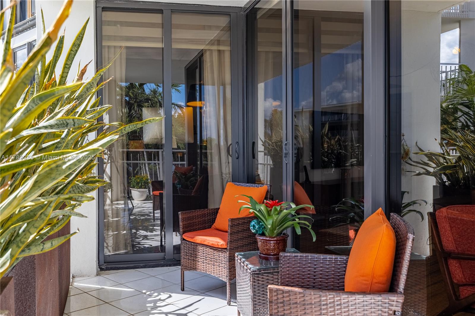 THE TOWERS OF QUAYSIDE CO - Residential Lease