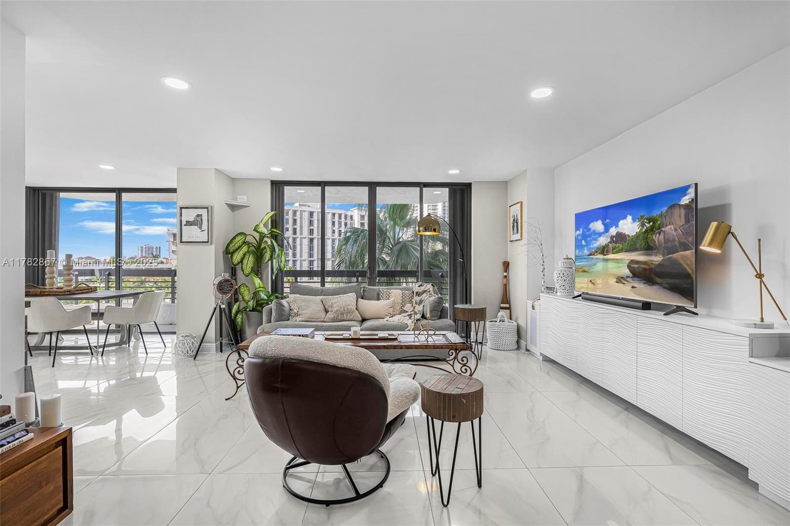 MYSTIC POINTE TOWER 400 C - Residential