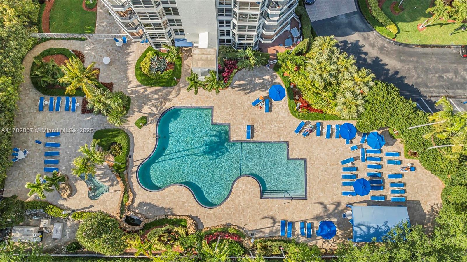 MYSTIC POINTE TOWER 400 C - Residential