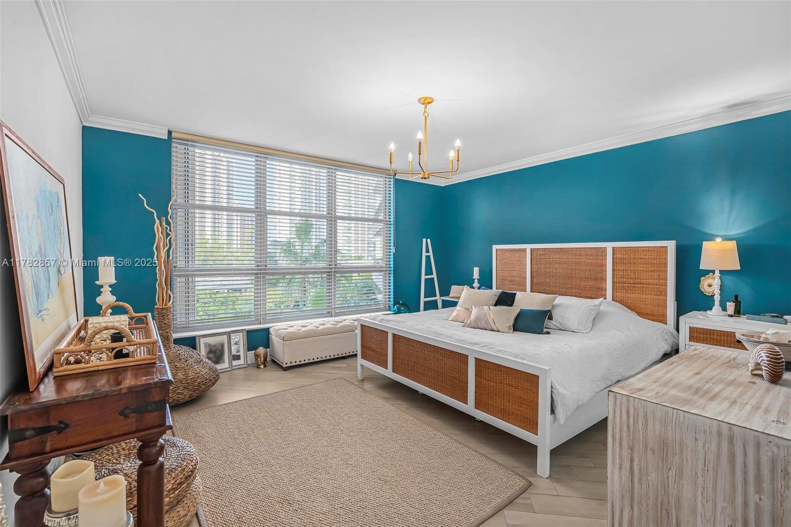 MYSTIC POINTE TOWER 400 C - Residential