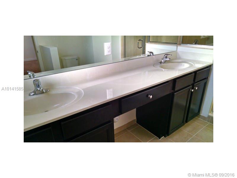 VENETIAN PARC WEST - Residential Lease