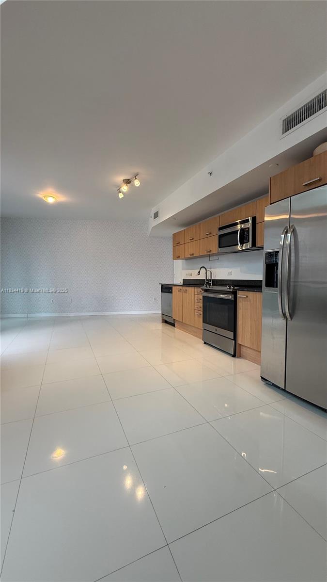 WIND CONDO - Residential