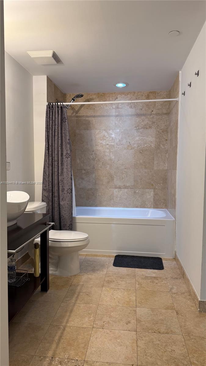 WIND CONDO - Residential