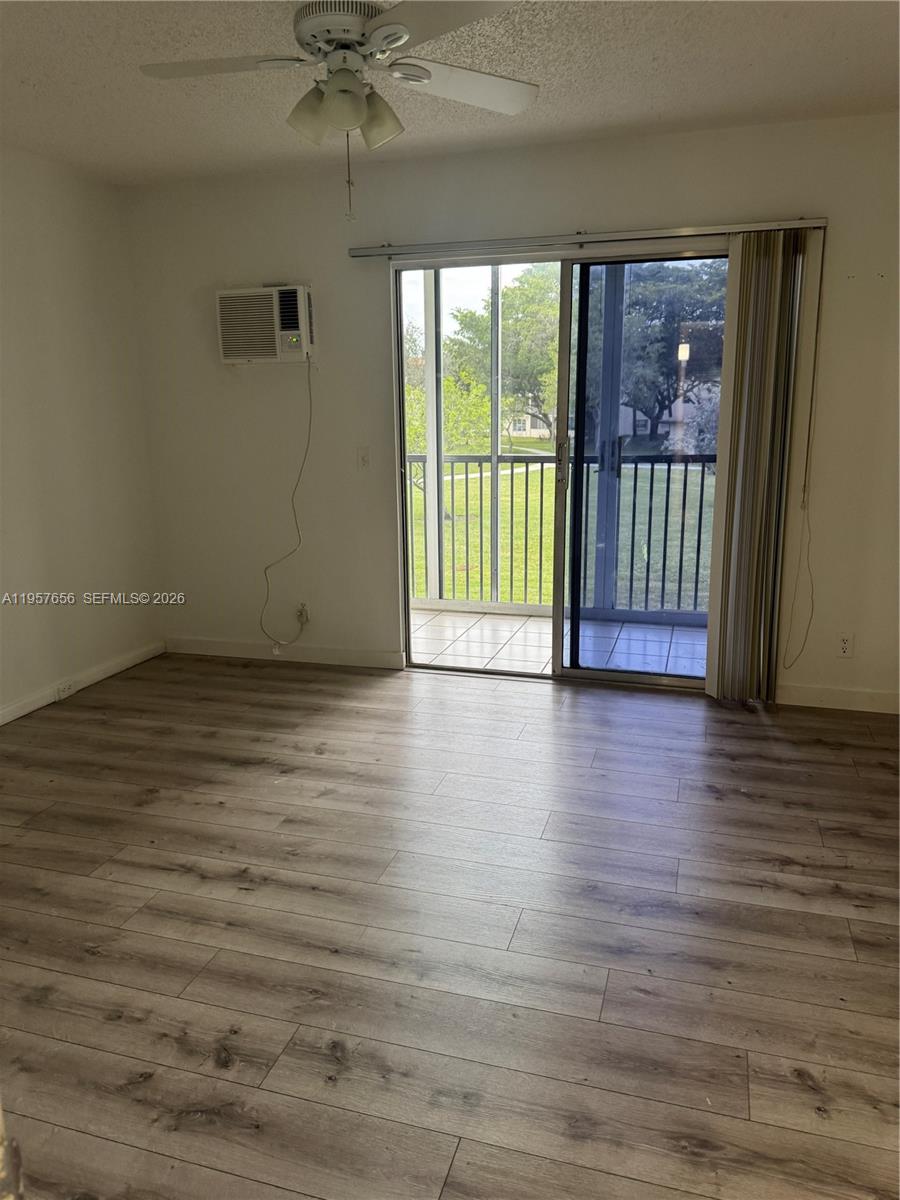 NEW HAMPTON AT CENTURY VI - Residential