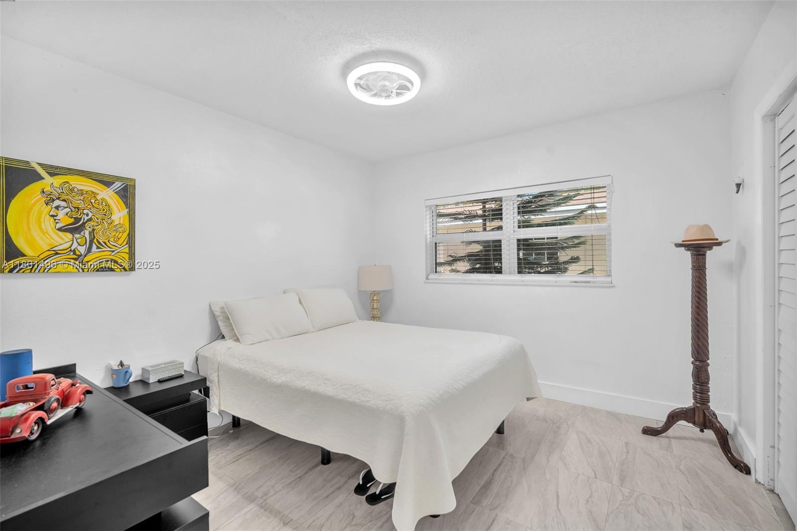 OAKLAND EAST MANORS CONDO - Residential