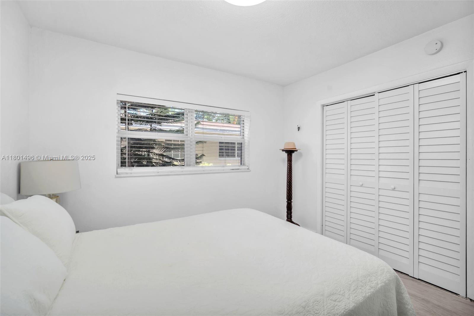 OAKLAND EAST MANORS CONDO - Residential