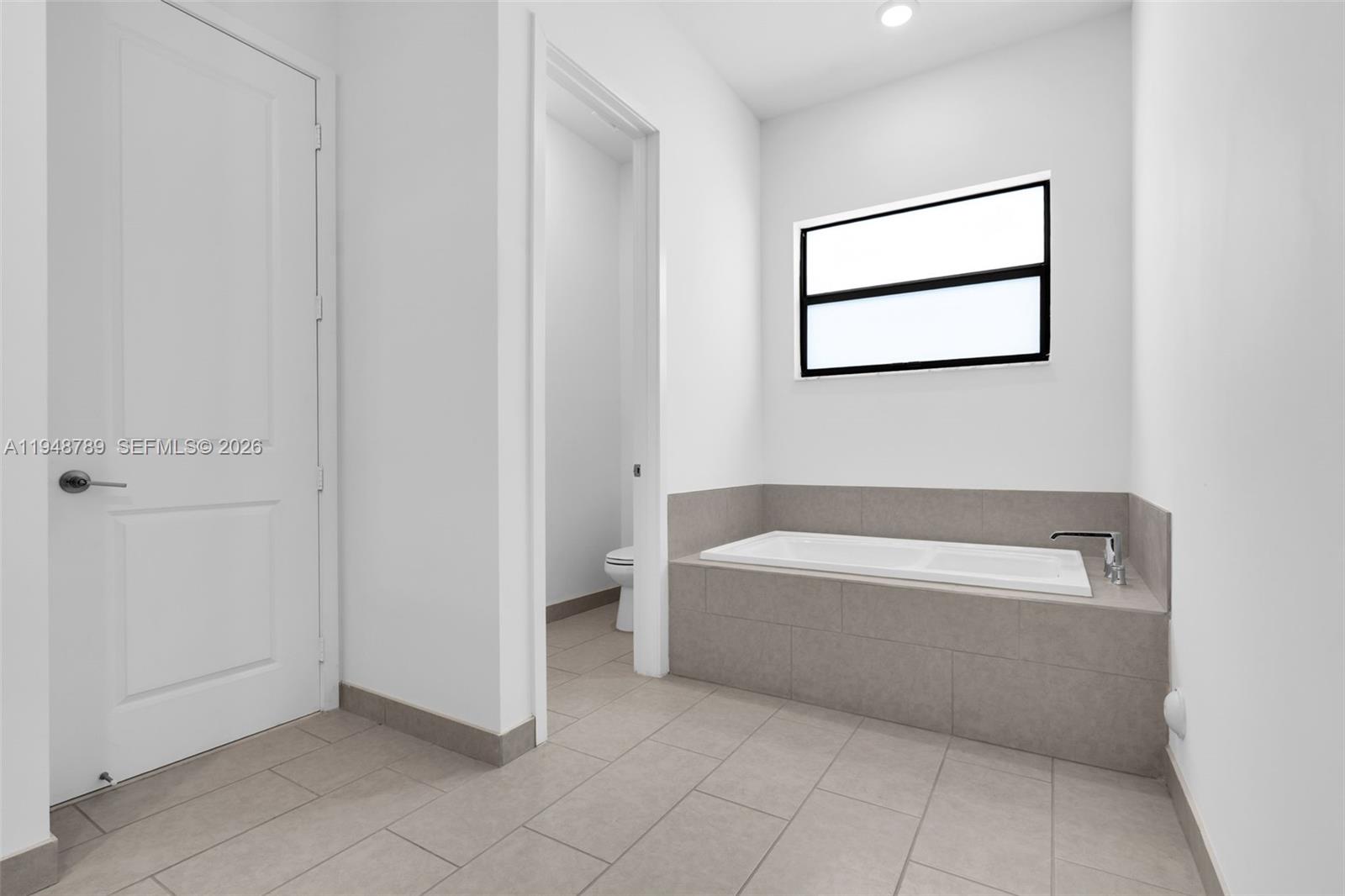 TUSCAN ISLES - Residential