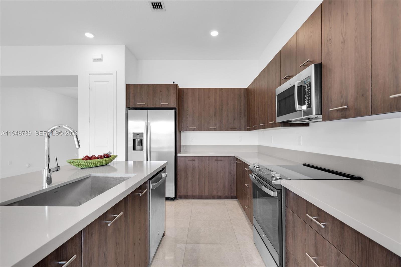 TUSCAN ISLES - Residential