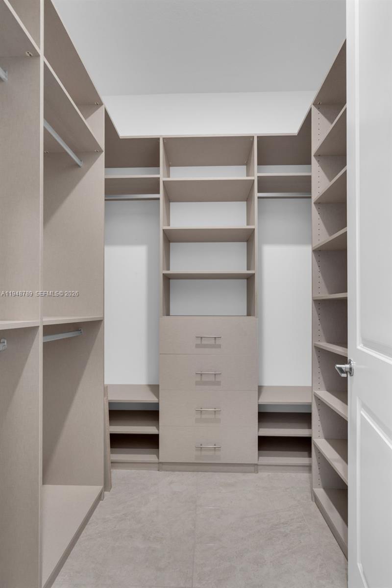 TUSCAN ISLES - Residential