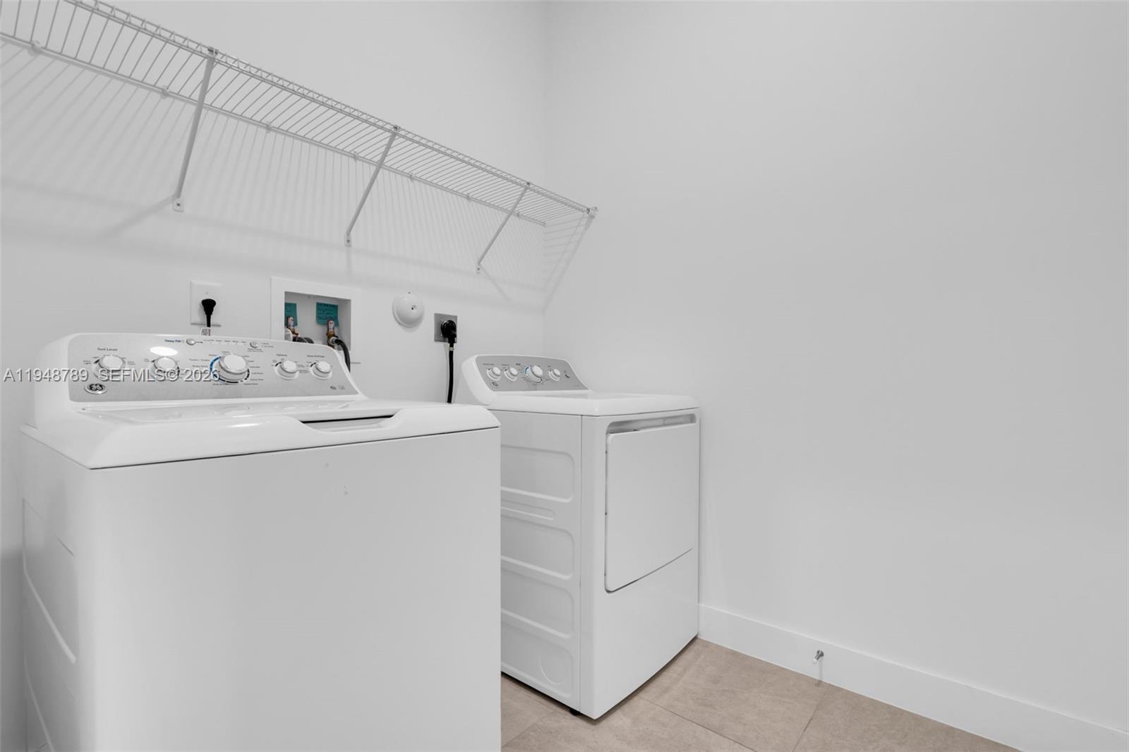 TUSCAN ISLES - Residential