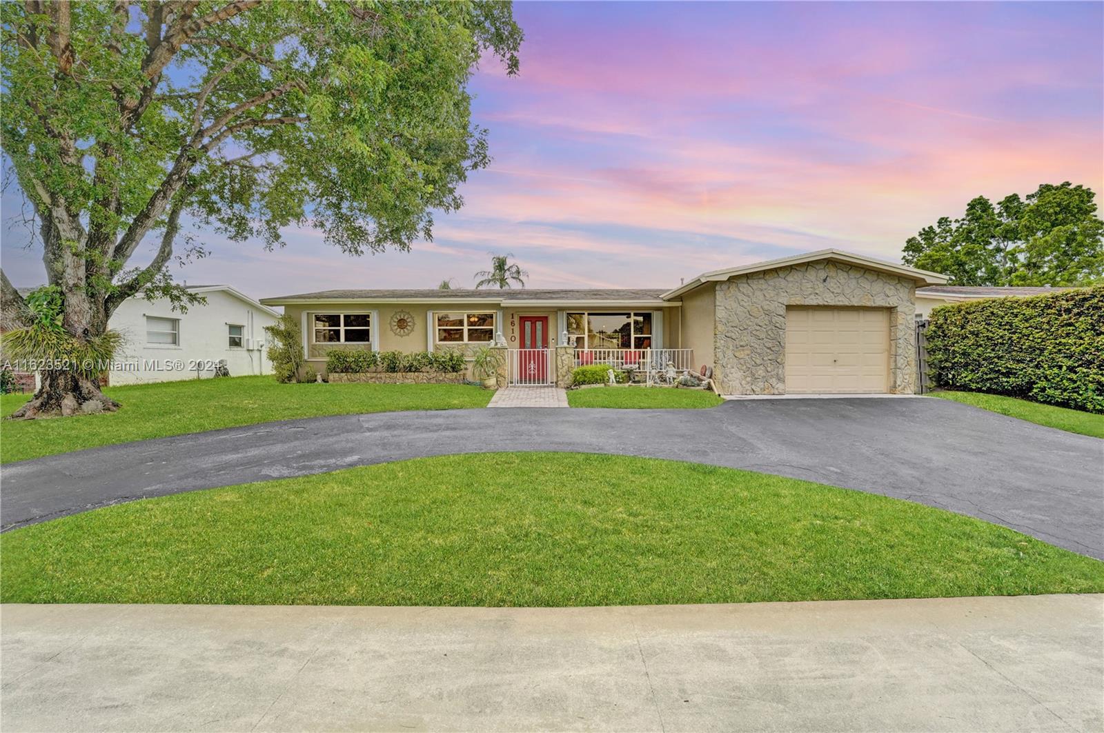View Pembroke Pines, FL 33026 house