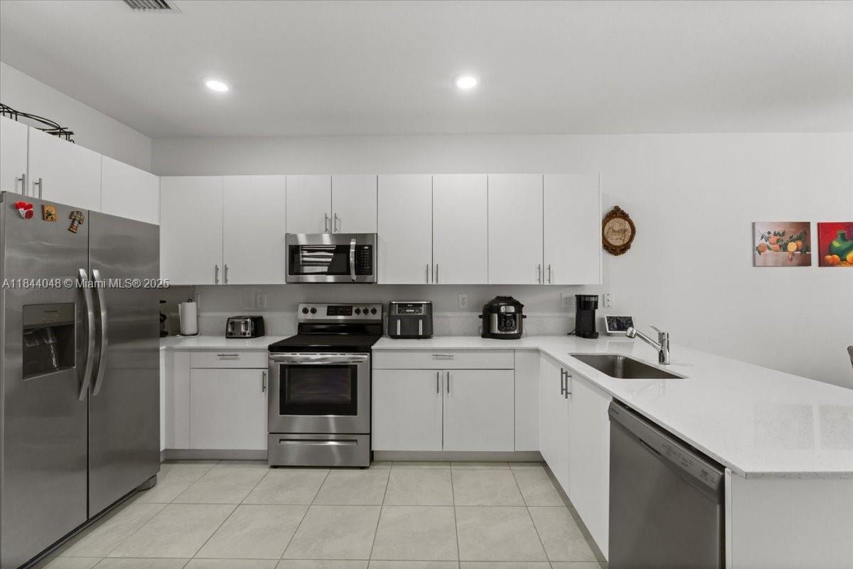 SILVER PALM RESIDENTIAL H - Residential