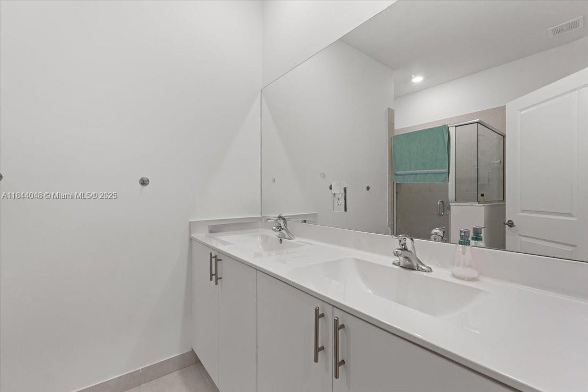 SILVER PALM RESIDENTIAL H - Residential