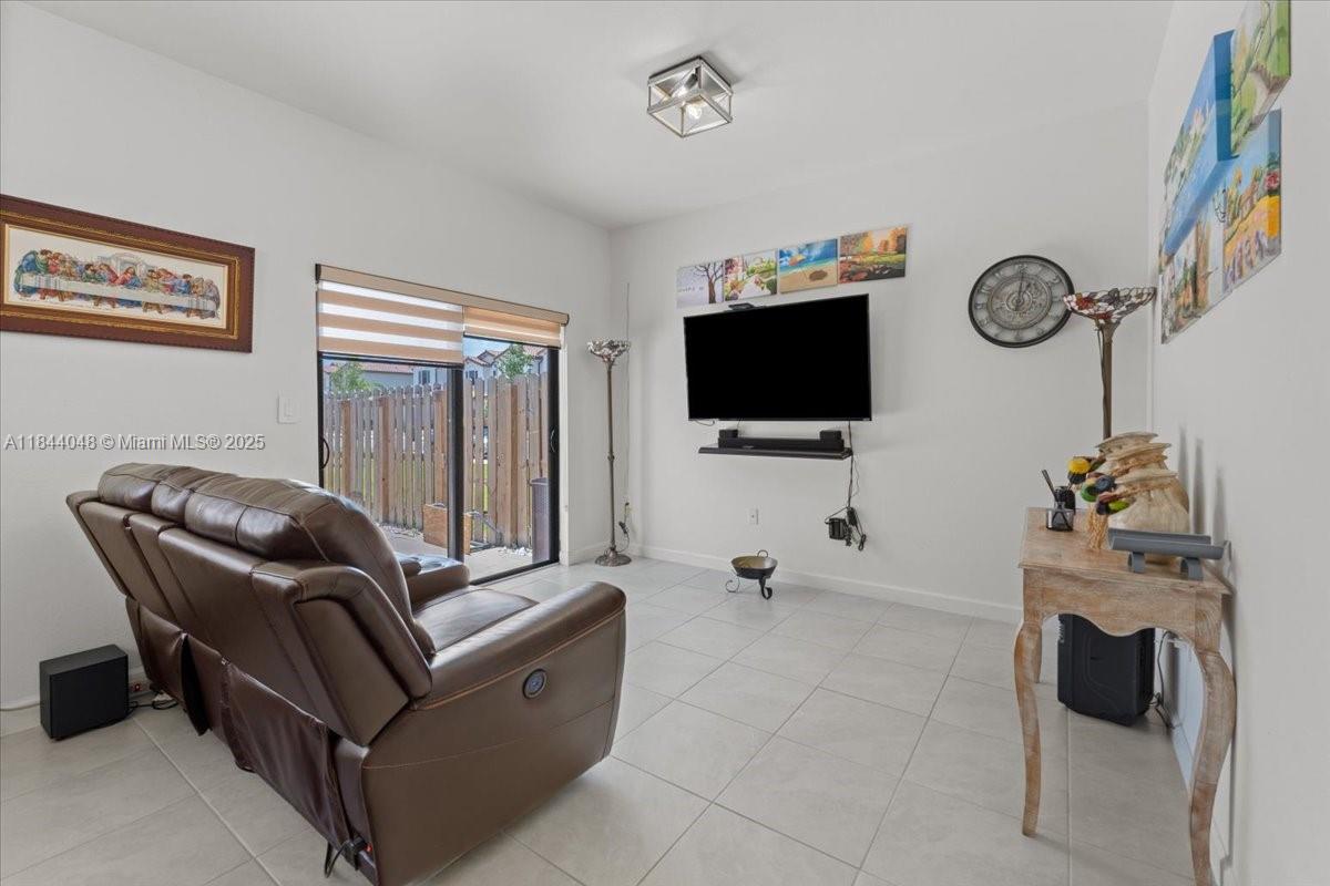 SILVER PALM RESIDENTIAL H - Residential