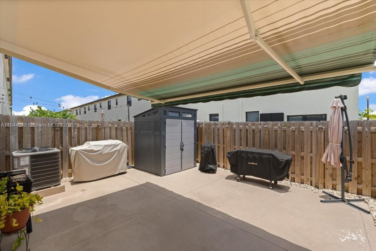 SILVER PALM RESIDENTIAL H - Residential