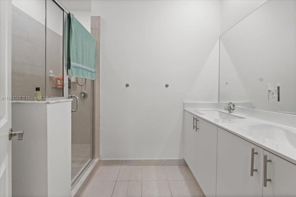 SILVER PALM RESIDENTIAL H - Residential