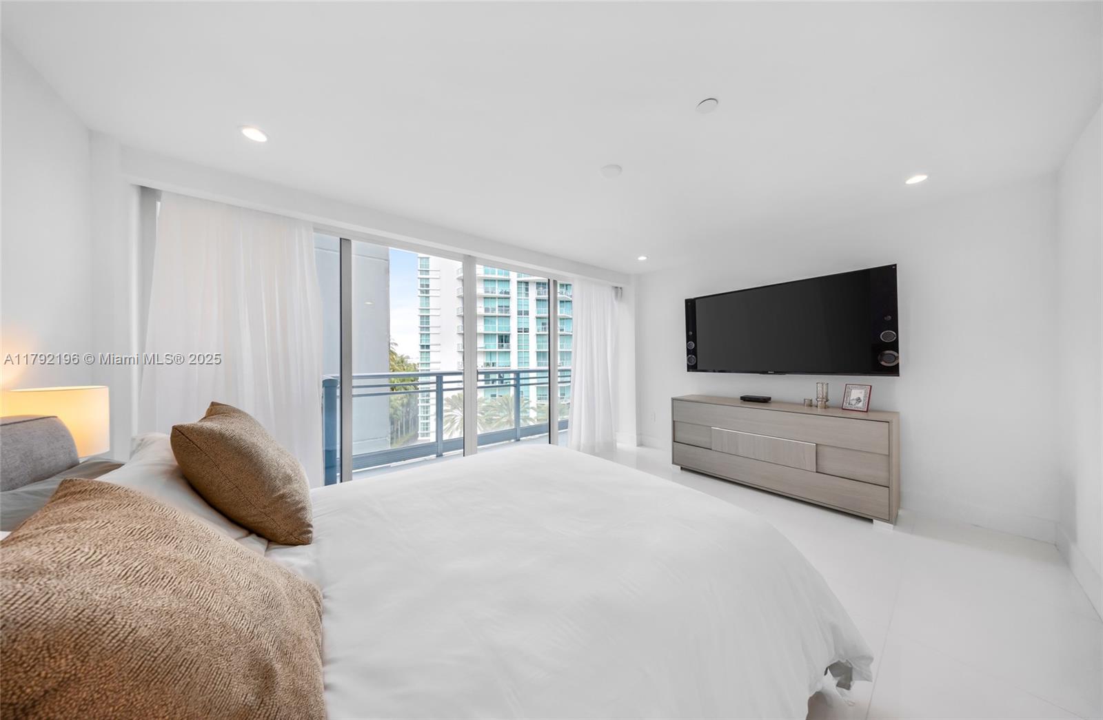 ARTECH RESIDENCES - Residential
