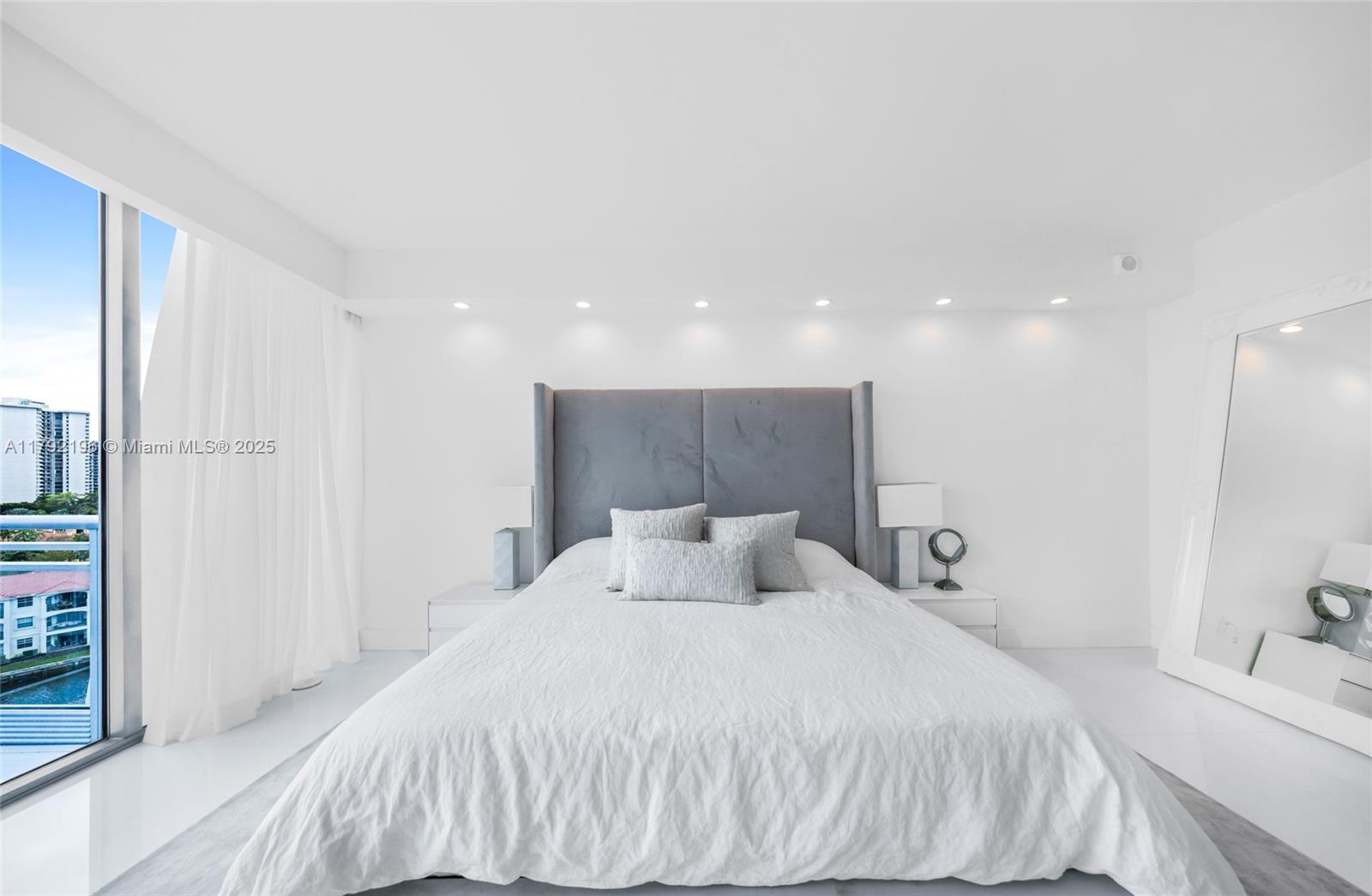 ARTECH RESIDENCES - Residential