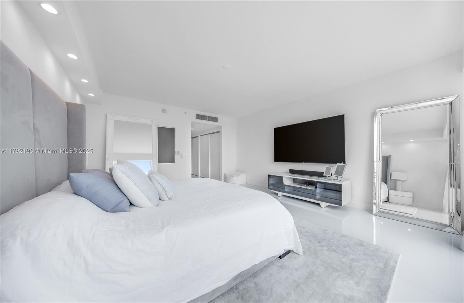 ARTECH RESIDENCES - Residential