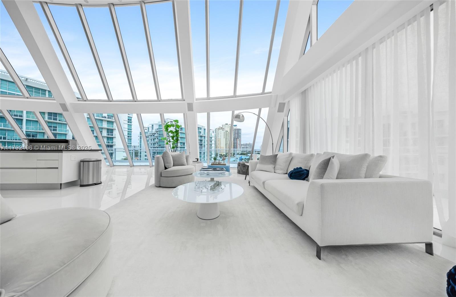 ARTECH RESIDENCES - Residential