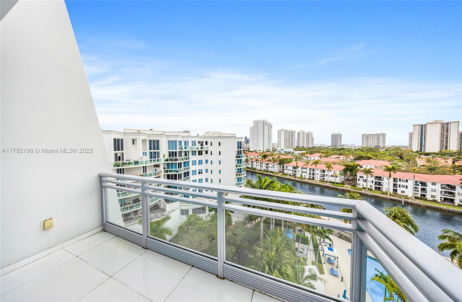 ARTECH RESIDENCES - Residential