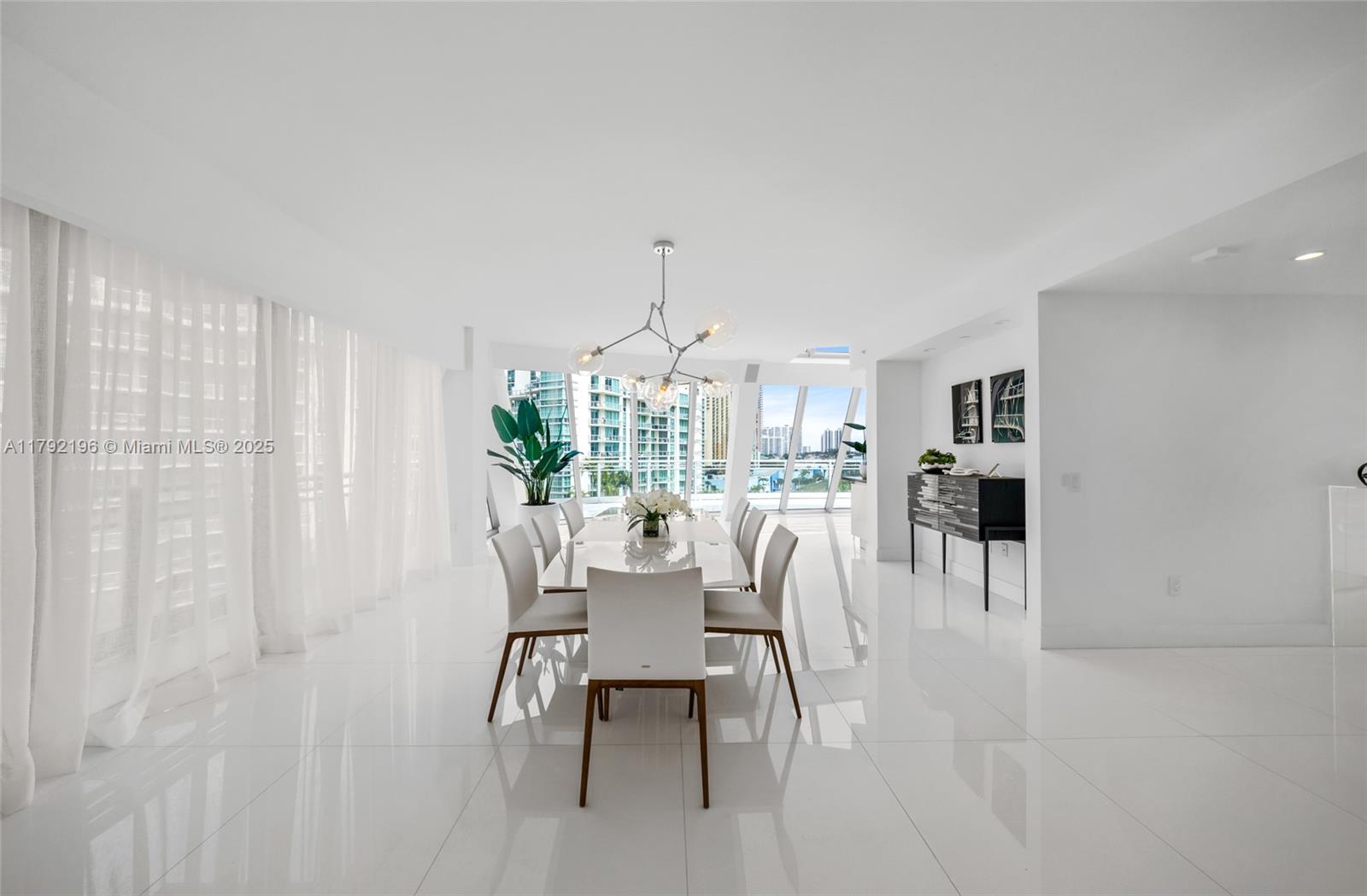 ARTECH RESIDENCES - Residential