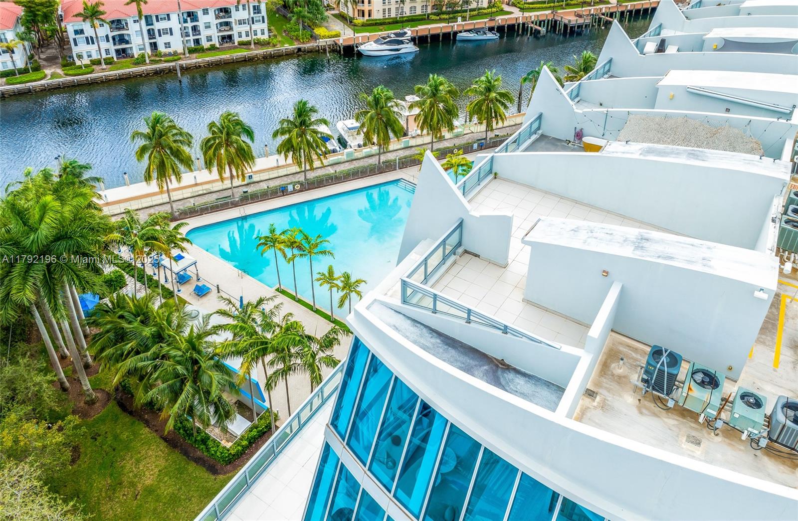ARTECH RESIDENCES - Residential