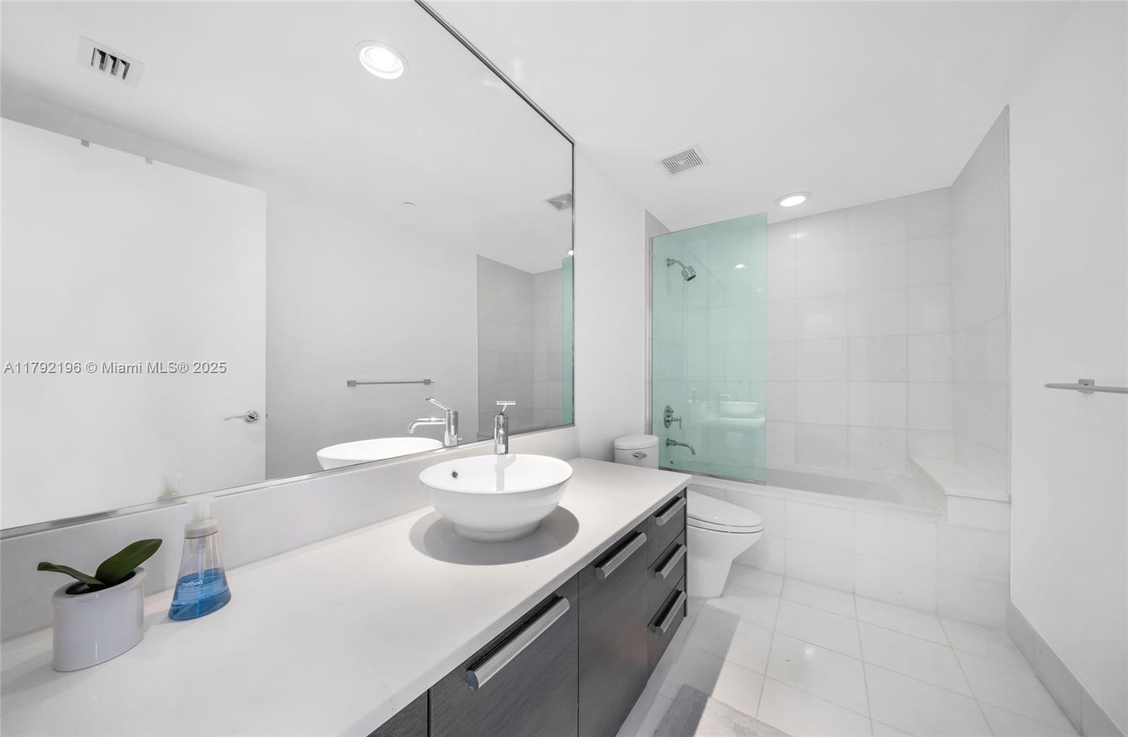 ARTECH RESIDENCES - Residential