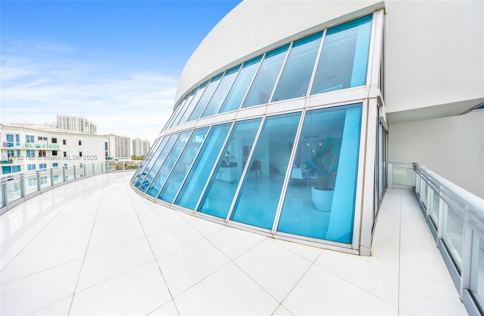ARTECH RESIDENCES - Residential