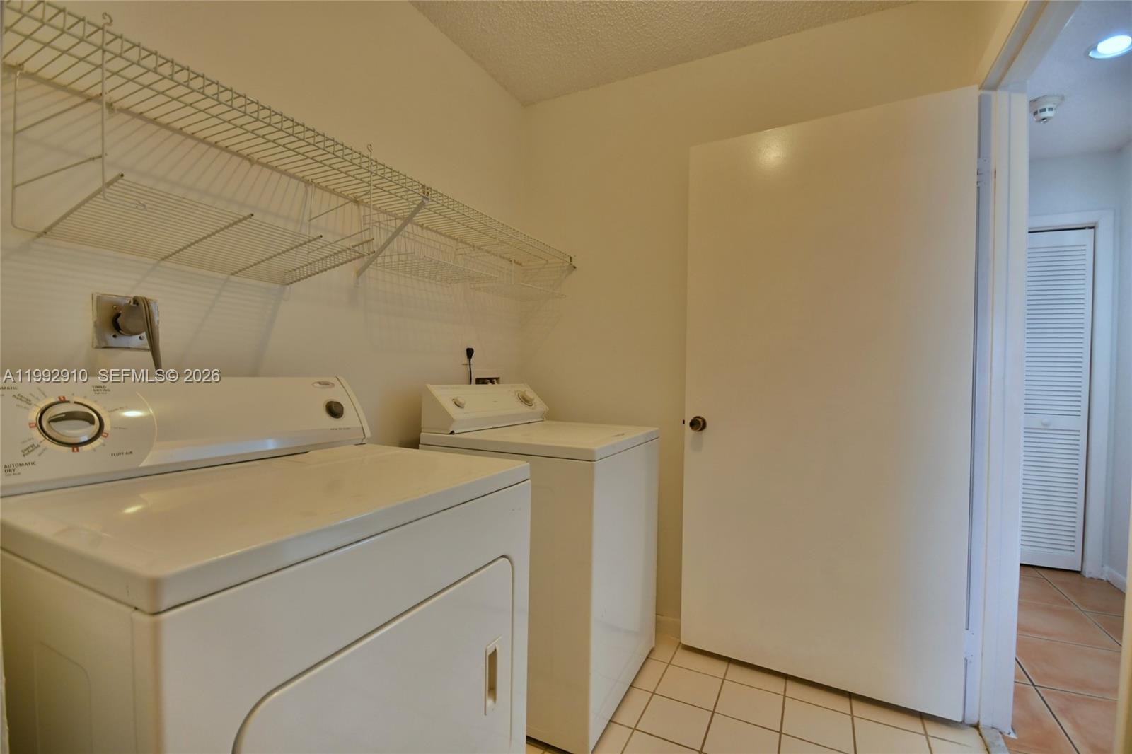 DORAL DUNES 1ST ADDN - Residential Lease