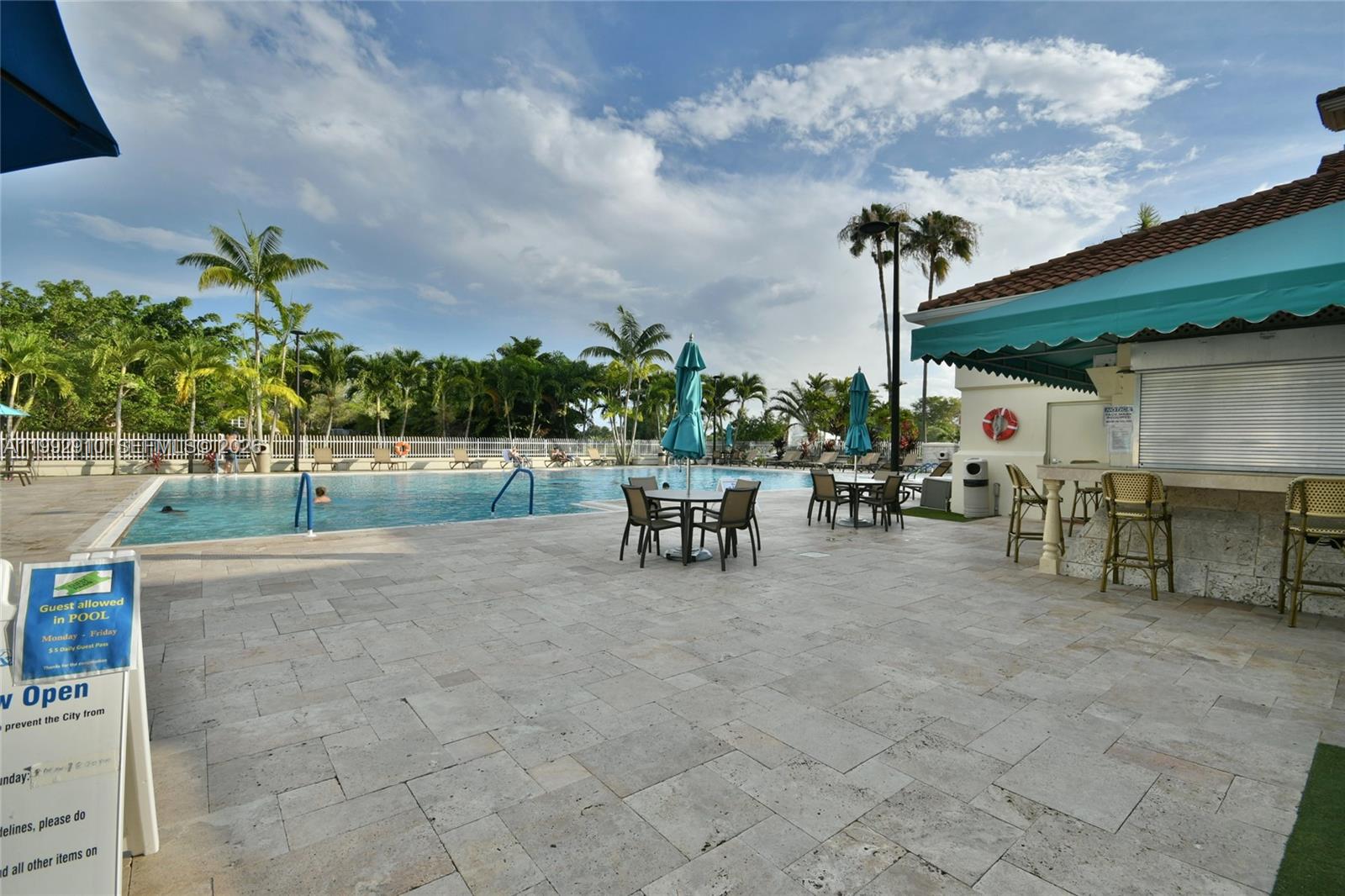 DORAL DUNES 1ST ADDN - Residential Lease