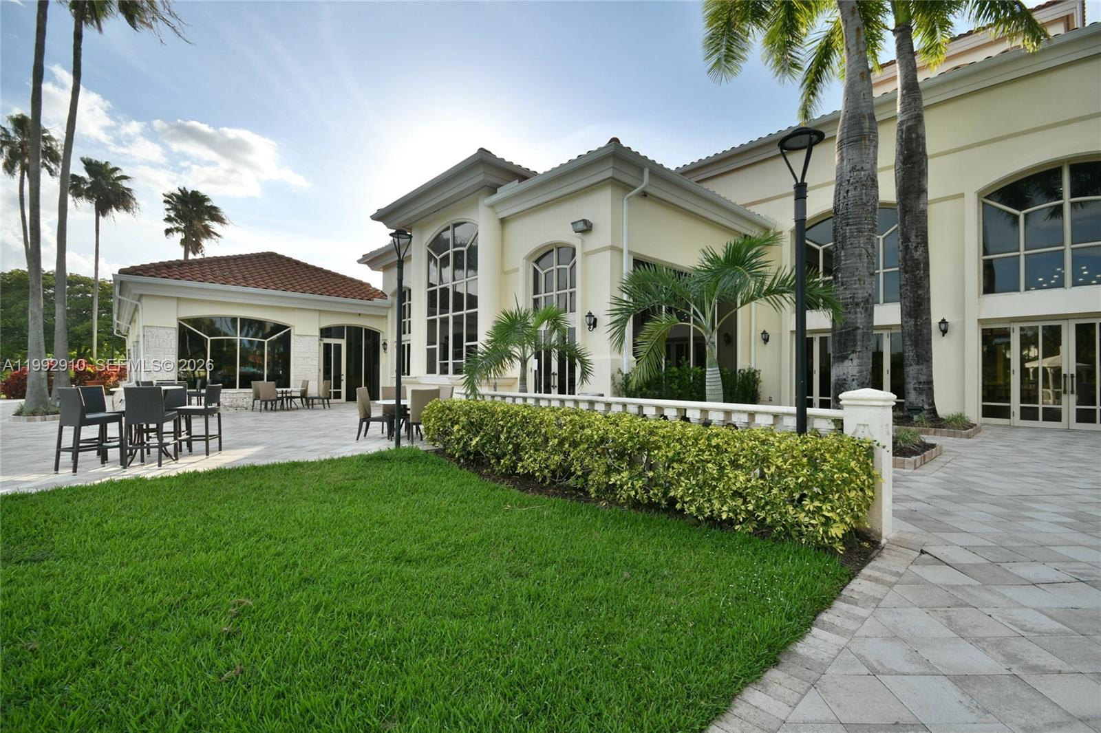 DORAL DUNES 1ST ADDN - Residential Lease