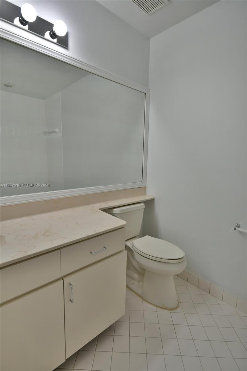 DORAL DUNES 1ST ADDN - Residential Lease