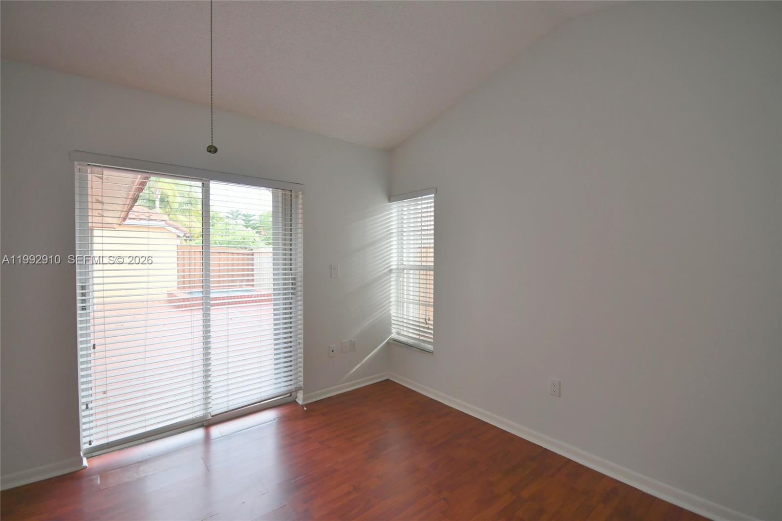 DORAL DUNES 1ST ADDN - Residential Lease