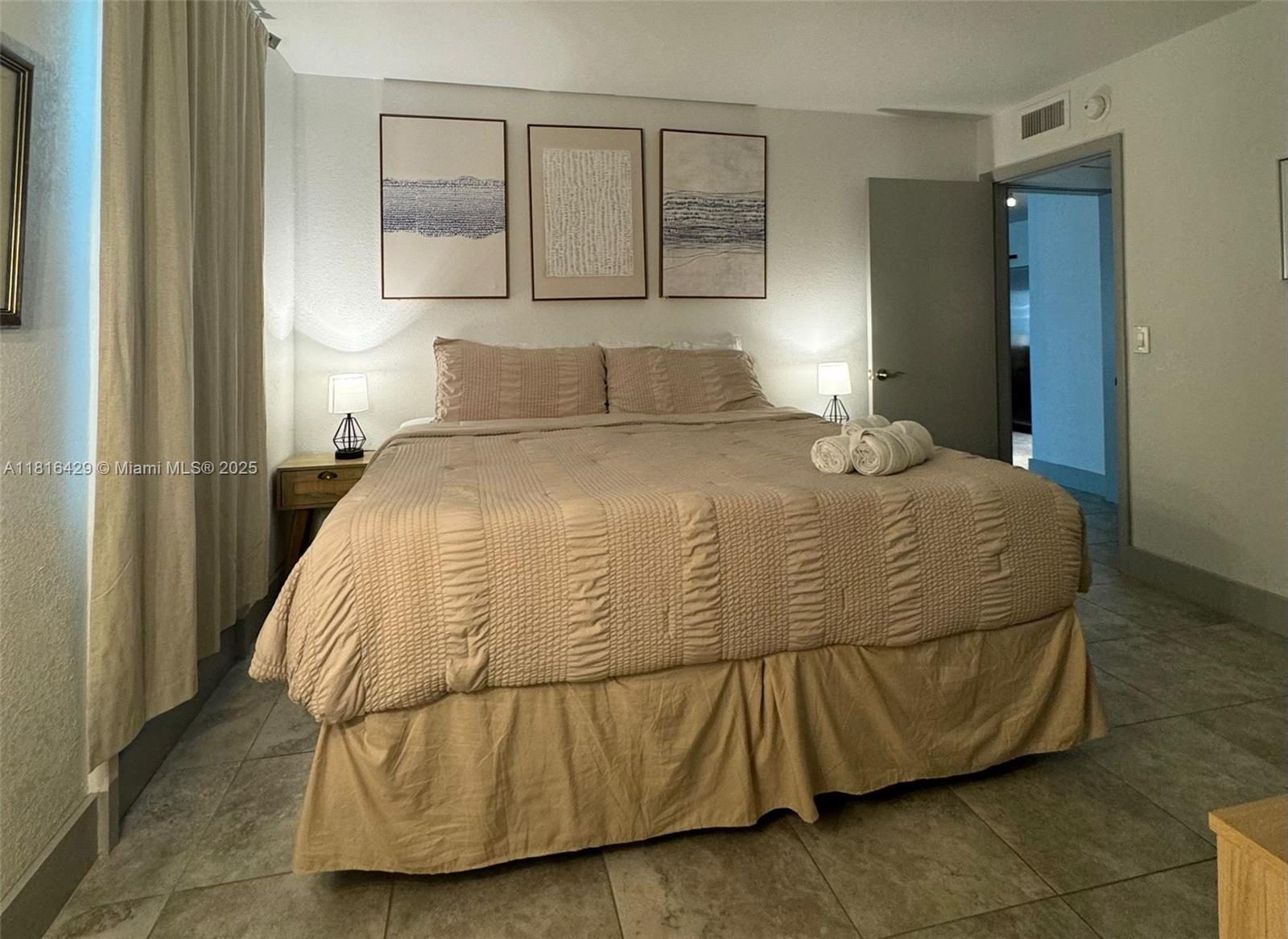 ESTATES OF SOUTH PALM BEA - Residential Lease