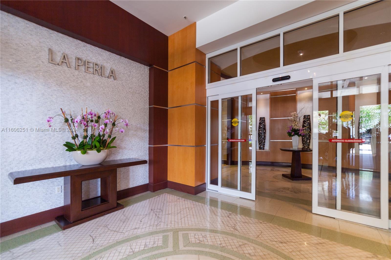 LA PERLA CONDO - Residential Lease