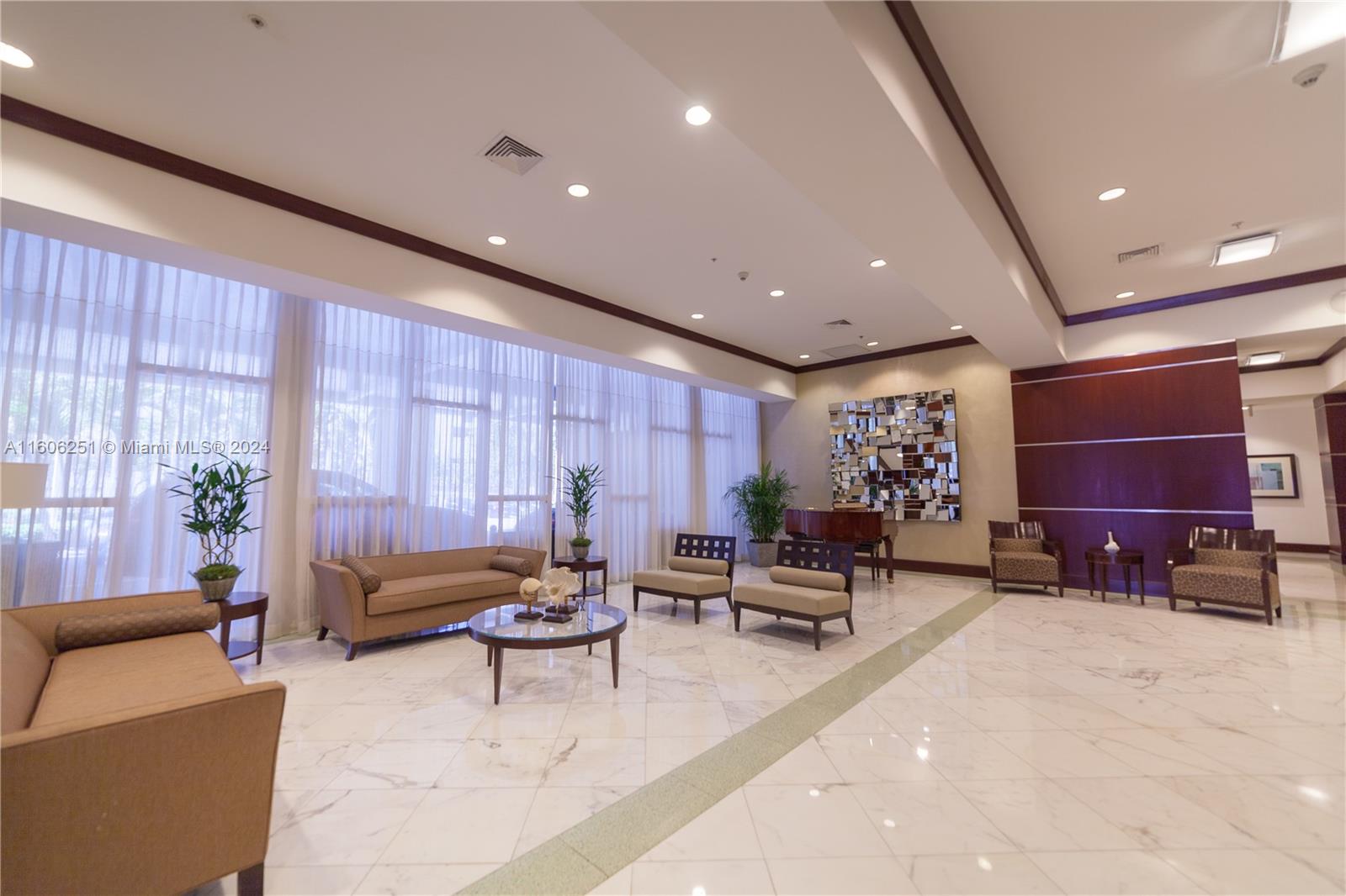 LA PERLA CONDO - Residential Lease