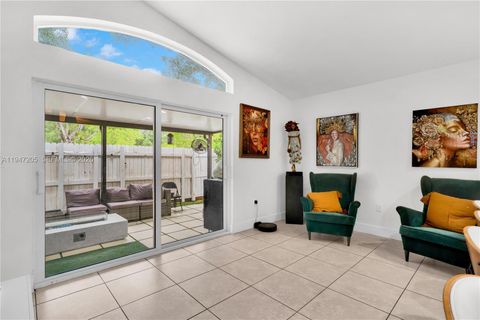 Photo of 1959 SE 10th St, Homestead, FL 33035 (MLS # A11947205)